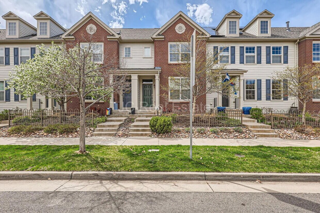 Photo - 2241 Valentia Street