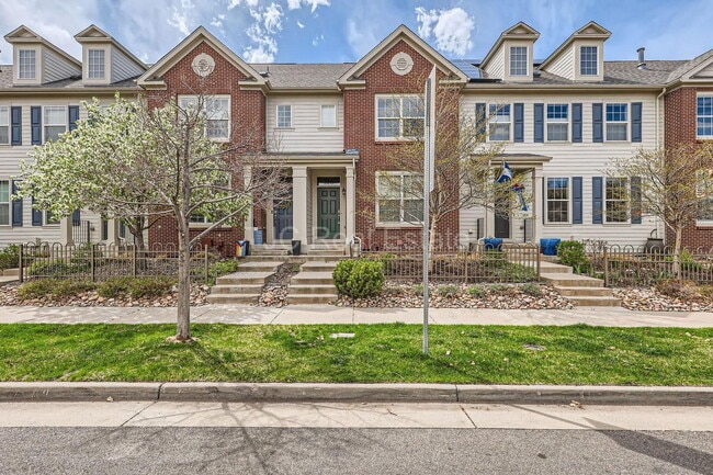 Photo - 2241 Valentia St House