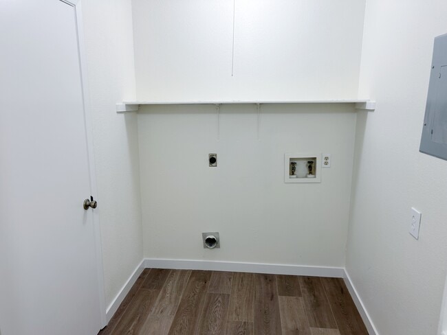 Building Photo - 16718 Stoney Glade