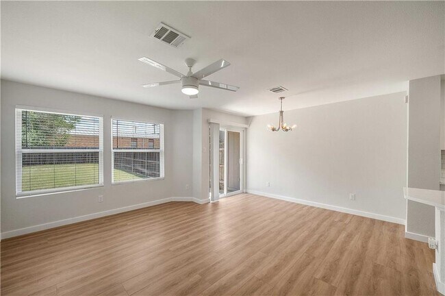 Building Photo - 5303 Roosevelt Ave