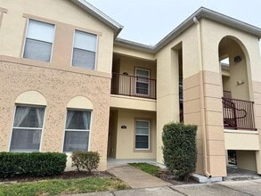 Building Photo - 2732 Club Cortile Cir