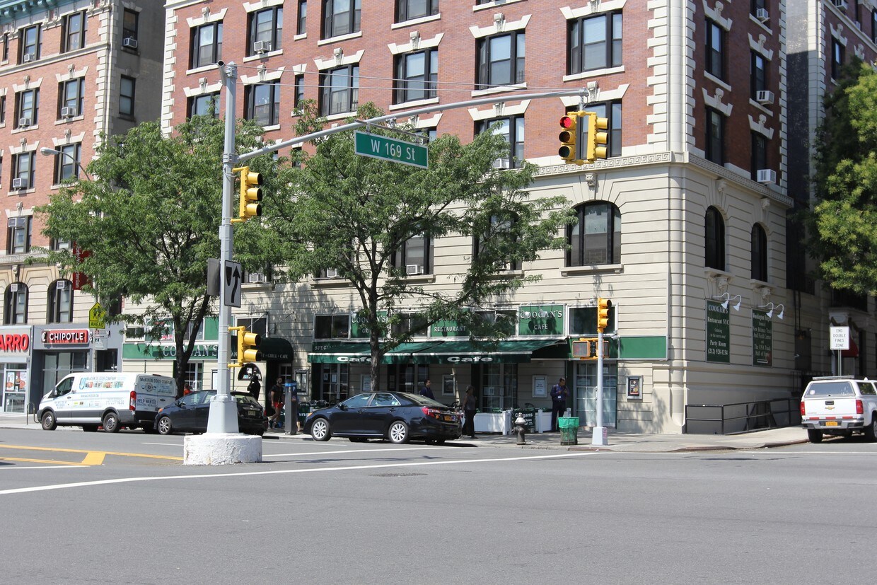 Actualmente Coogan - 4015 Broadway