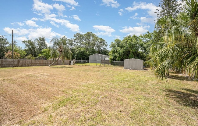 Building Photo - 3105 Sharon Dr