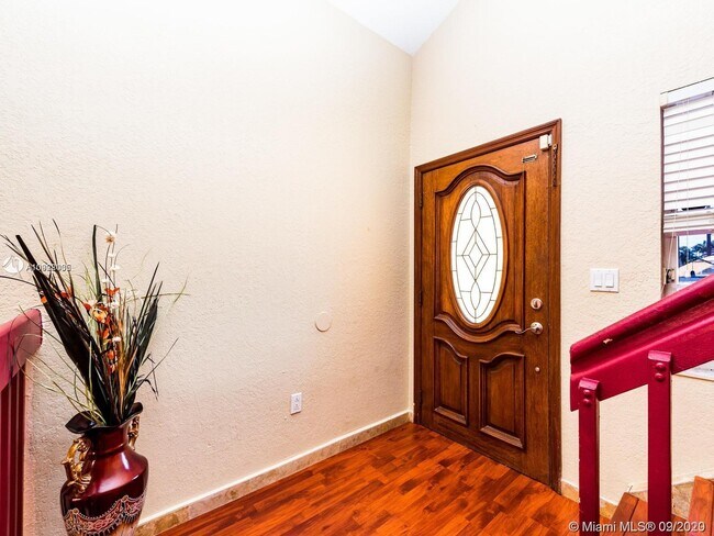 Foto del edificio - 1082 SW 142nd Ct