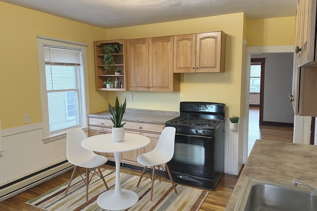 Building Photo - 90 Boylston St