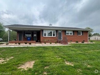 Building Photo - 318 Welch Rd