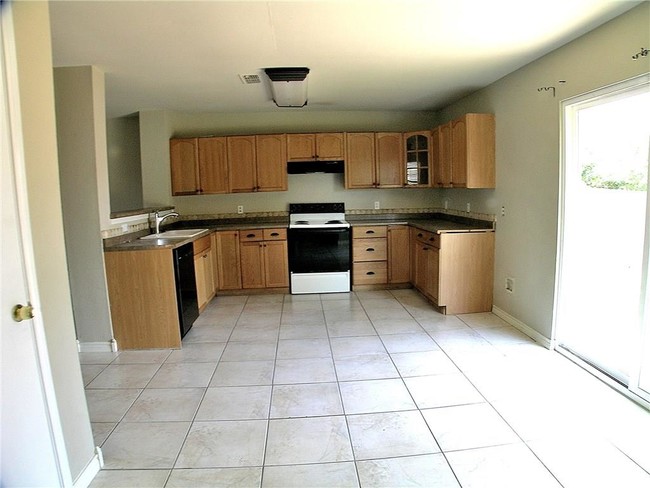 Building Photo - 3305 Bent Creek Dr