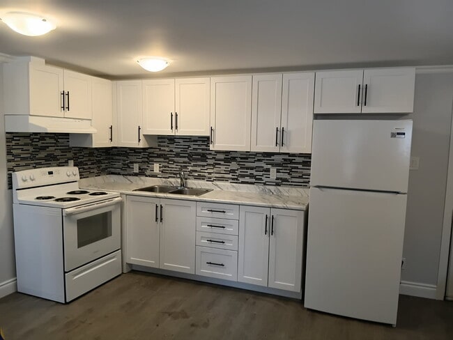 Building Photo - 4059-4059 45