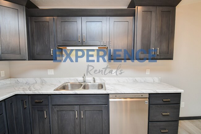 Foto del edificio - 3501 S Outfield Cir