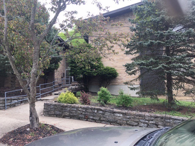 Landscaping Front of Building - 3581 Amberacres Dr