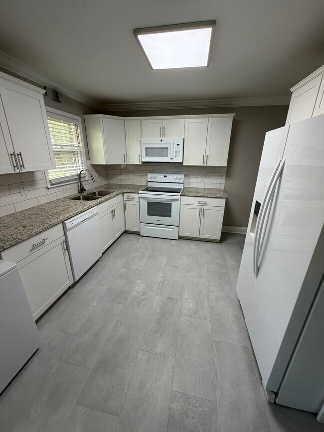 Foto del edificio - 2510 Catherine St