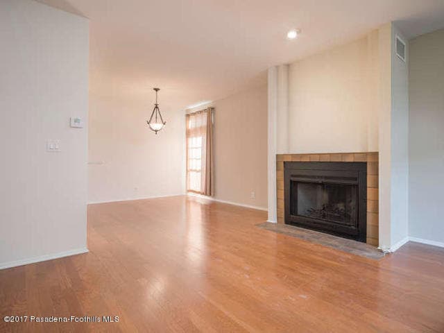 Building Photo - 832 Magnolia Ave
