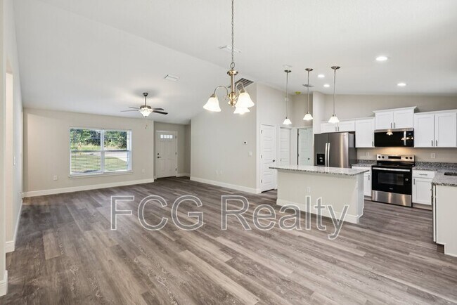 Building Photo - 10675 N Adler Dr