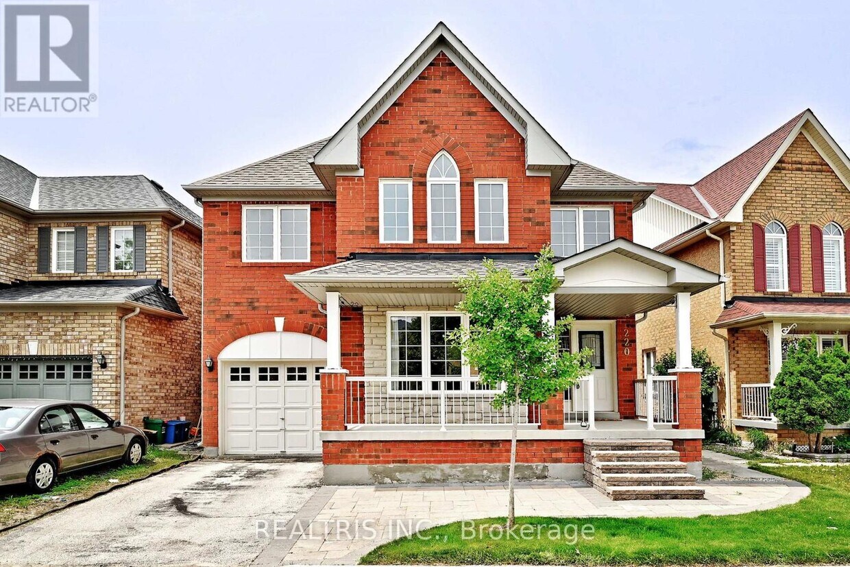 Primary Photo - 220 Fred McLaren Blvd