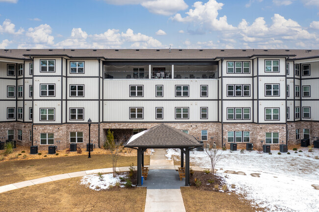 Building Photo - Villas at Mt. Zion