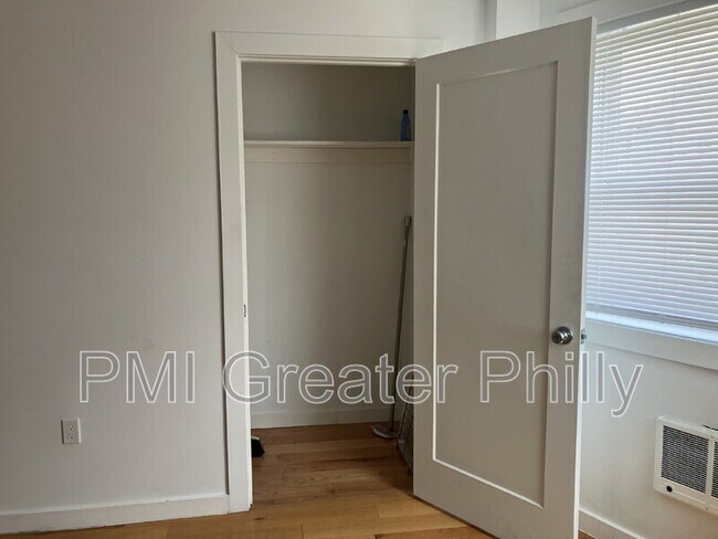 Foto del edificio - 332 N 62nd St