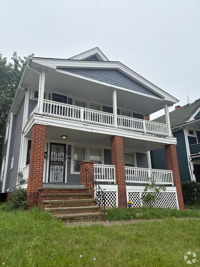 Building Photo - 10710 Grandview Ave