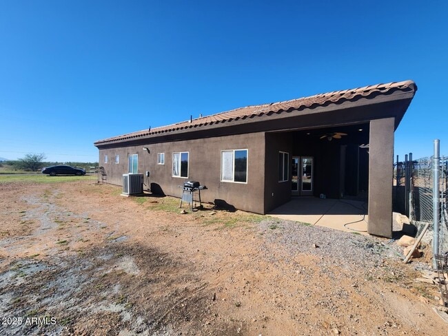 Foto del edificio - 1766 E Golf Course Rd