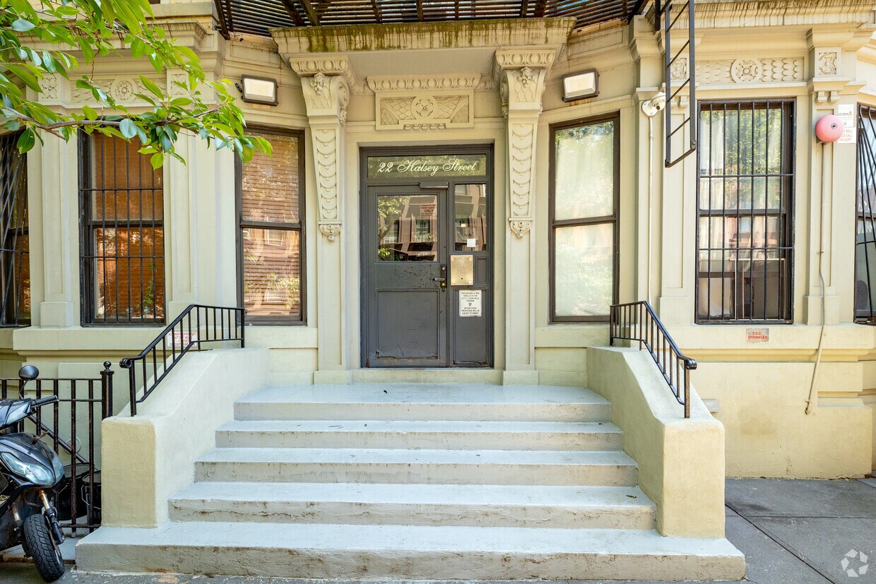 Entrance - 22 Halsey Street