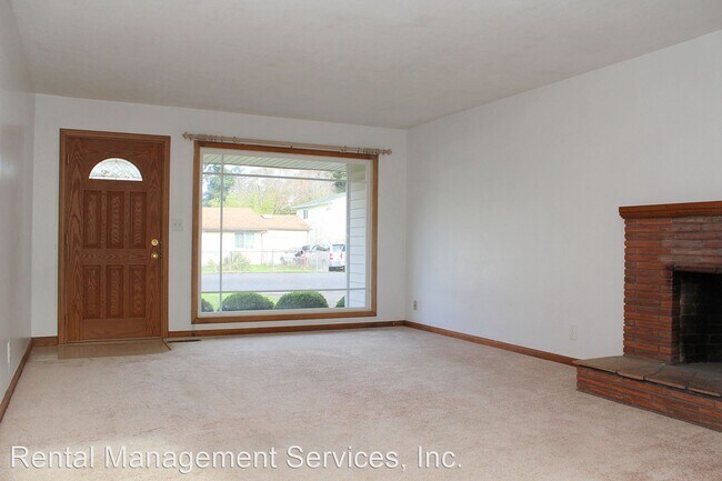 Building Photo - 3 br, 1 bath House - 13838 SE Bush St