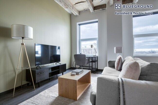 Building Photo - 150 N Ashland Ave