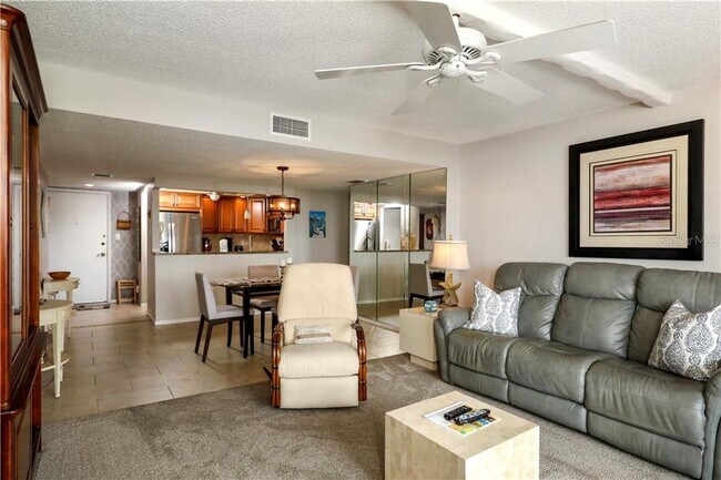 Building Photo - 6415 Midnight Pass Rd