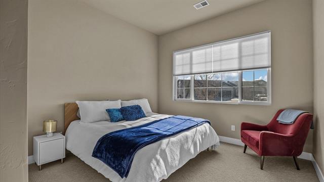 Foto del edificio - 1870 Wellington Ave