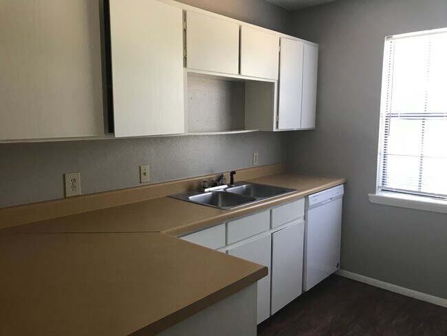 Foto del edificio - 3/2 Fenced yard PET FRIENDLY PTISD