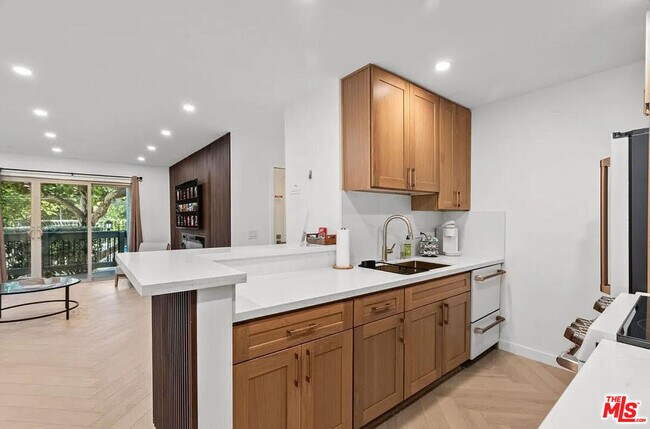 Building Photo - 4710 Park Granada