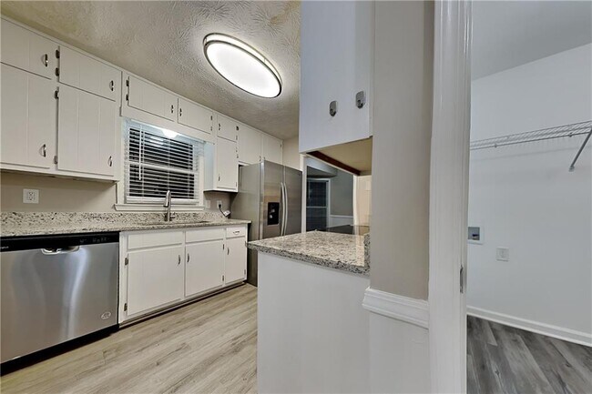 Foto del edificio - 3494 Sheree Trail