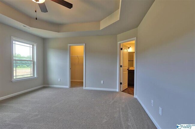 Foto del edificio - 152 Heritage Way Dr