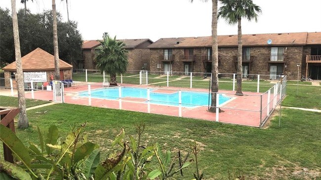 Foto del edificio - 2201 S Jackson Rd