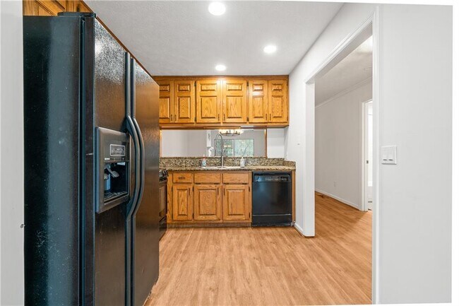 Foto del edificio - 3703 Tradewinds Dr