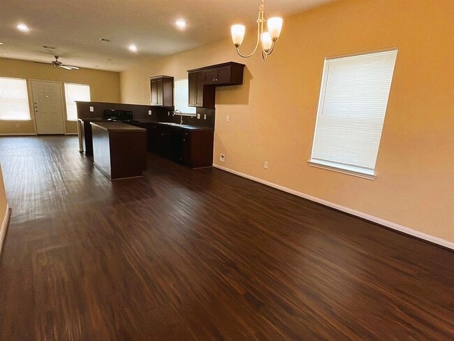 Building Photo - 6019 Haight St