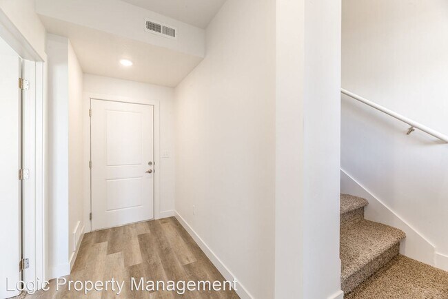 Building Photo - 4 br, 4 bath House - 3544 S. Blue Tee Lane