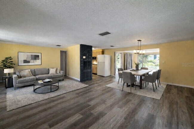 Foto del edificio - 803 Tangerine St