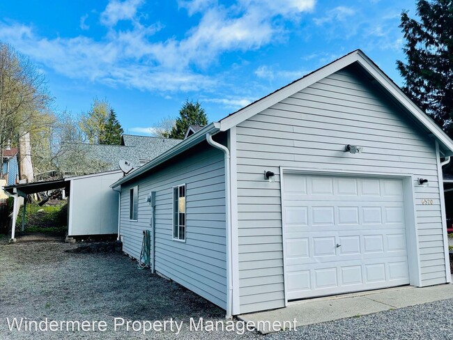 Building Photo - 3 br, 2 bath House - 6520 NE South St.