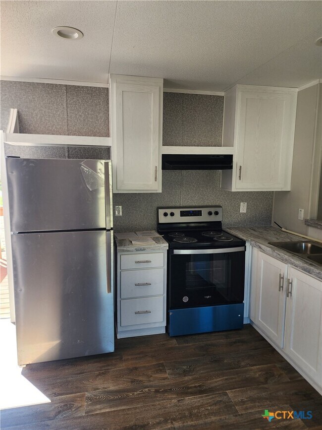 Foto del edificio - 180 County Rd 2600