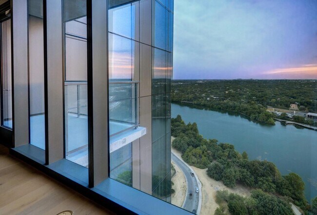 Foto del edificio - 44 East Ave