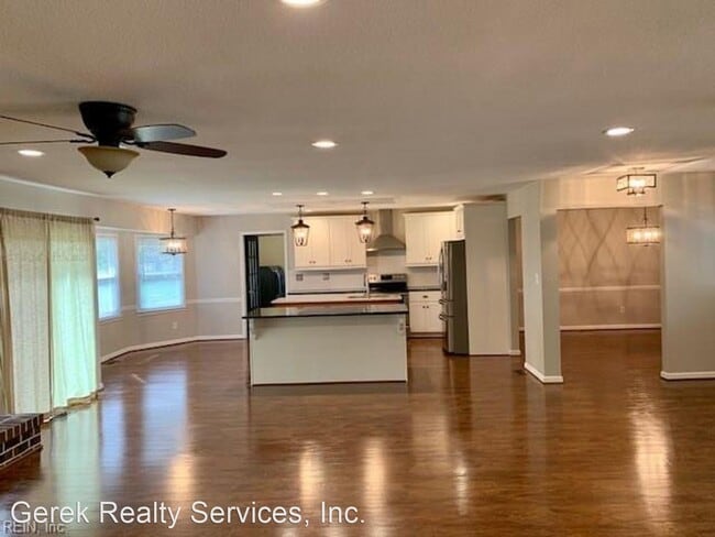 Building Photo - 3 br, 2.5 bath House - 3425 Cedar Lane
