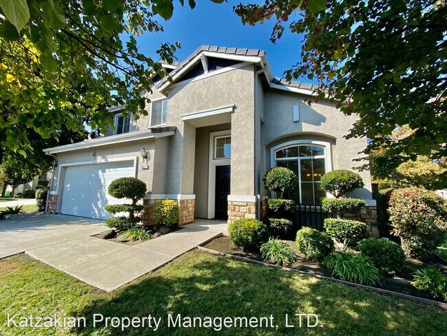 Building Photo - 4 br, 2.5 bath House - 4011 Shorelake Court