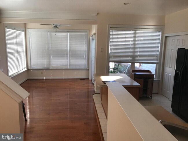 Building Photo - 8010 Duck Pond Terrace