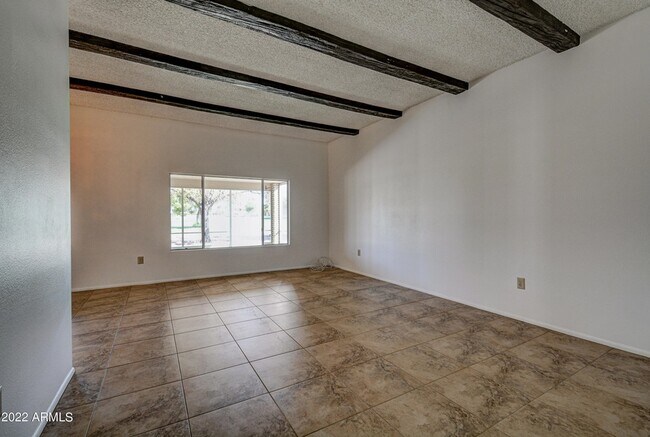 Foto del edificio - 15822 N Nicklaus Ln