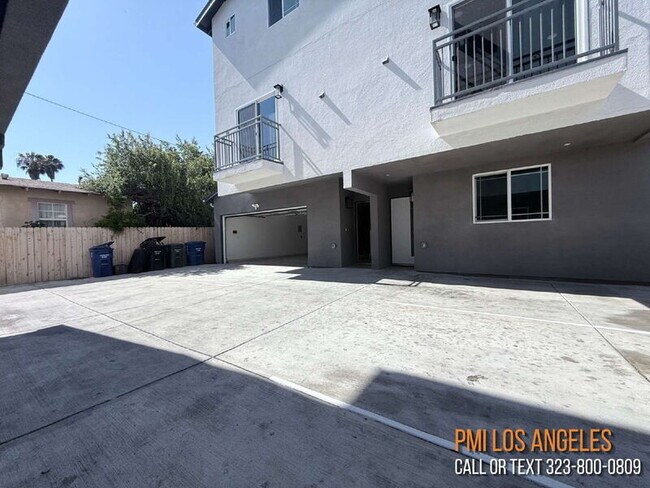 Foto del edificio - 1731 E 68th St
