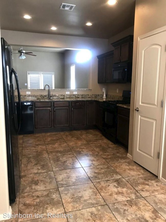 Building Photo - 3 br, 2 bath House - 4112 Seville Way