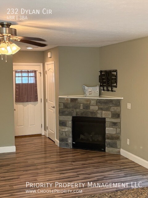 Building Photo - 232 Dylan Cir