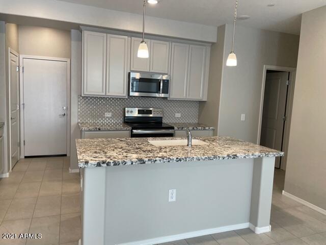 Building Photo - 2661 S Sulley Dr