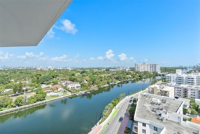 Foto del edificio - 3411 Indian Creek Dr