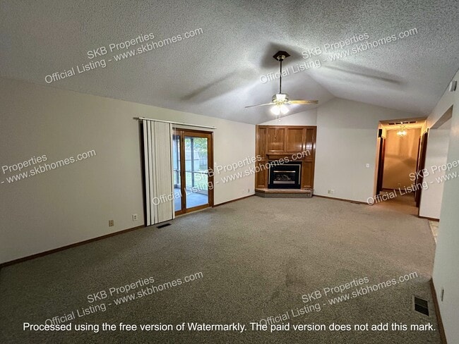 Building Photo - 3417 Ridge Dr