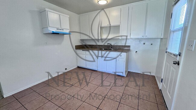 Building Photo - 10954 Pipeline Ave